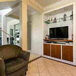 Casa sofisticada para famílias em Jurerê RCU105